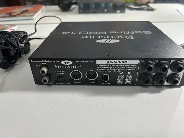 PLACA DE AUDIO FOCUSRITE PRO 14 - Foto 2