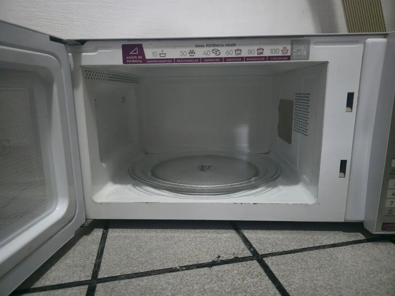 Micro-ondas Electrolux MEO44 - Foto 2