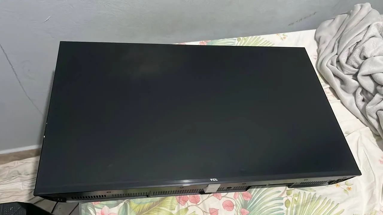 VENDO TV TCL 32 POLEGADAS SEM NENHUM DETALHE 