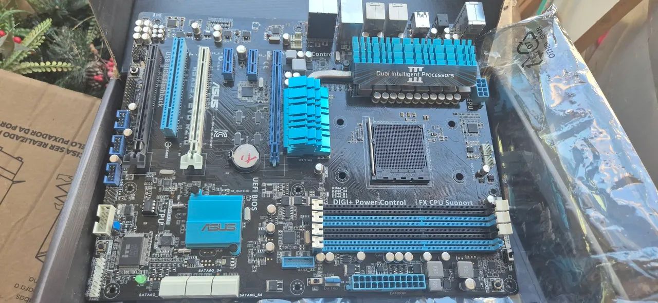  placa-mãe ASUS M5A99X EVO R2.0.  - Foto 2