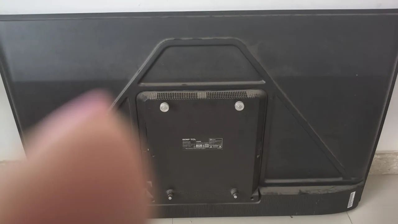 Vendo tv TCL de 50 polegadas 4k smart  - Foto 3