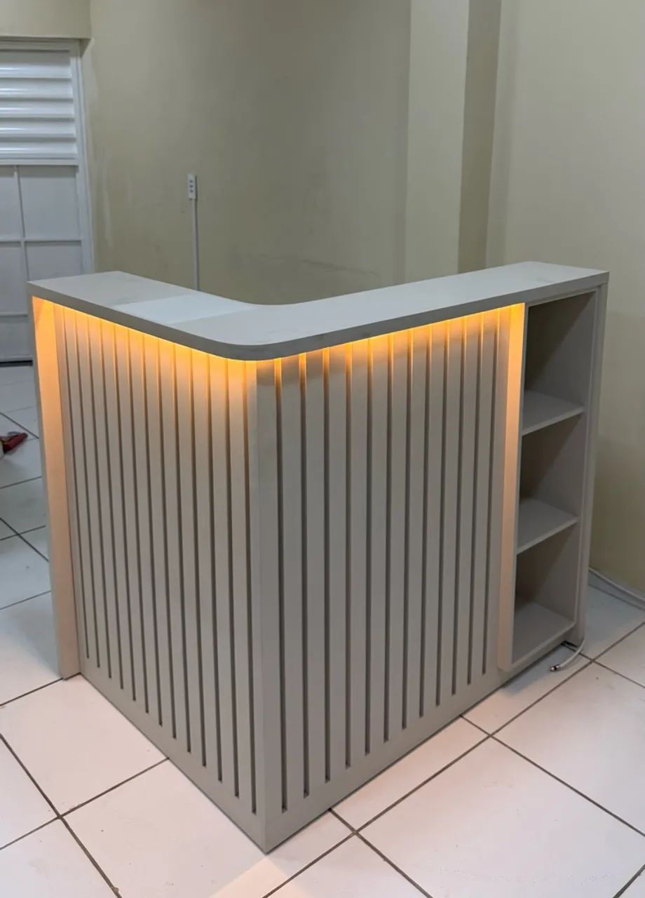 VENDE SE UM BALCÃO 100% MDF COM LED 