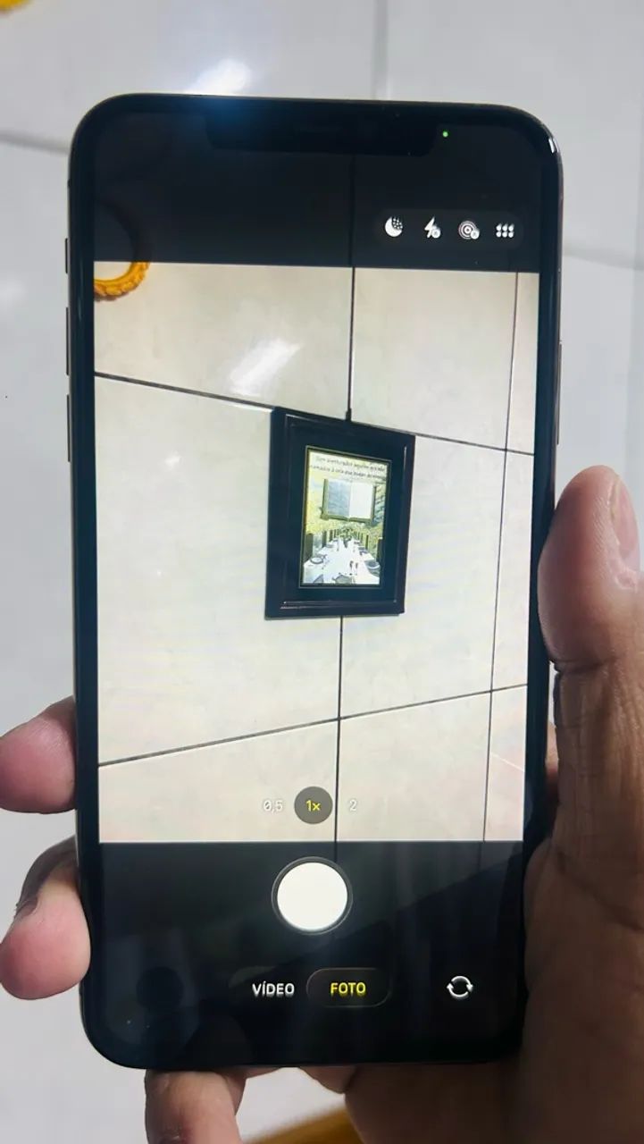 iPhone 11 Pro Max Dourado  - Foto 4
