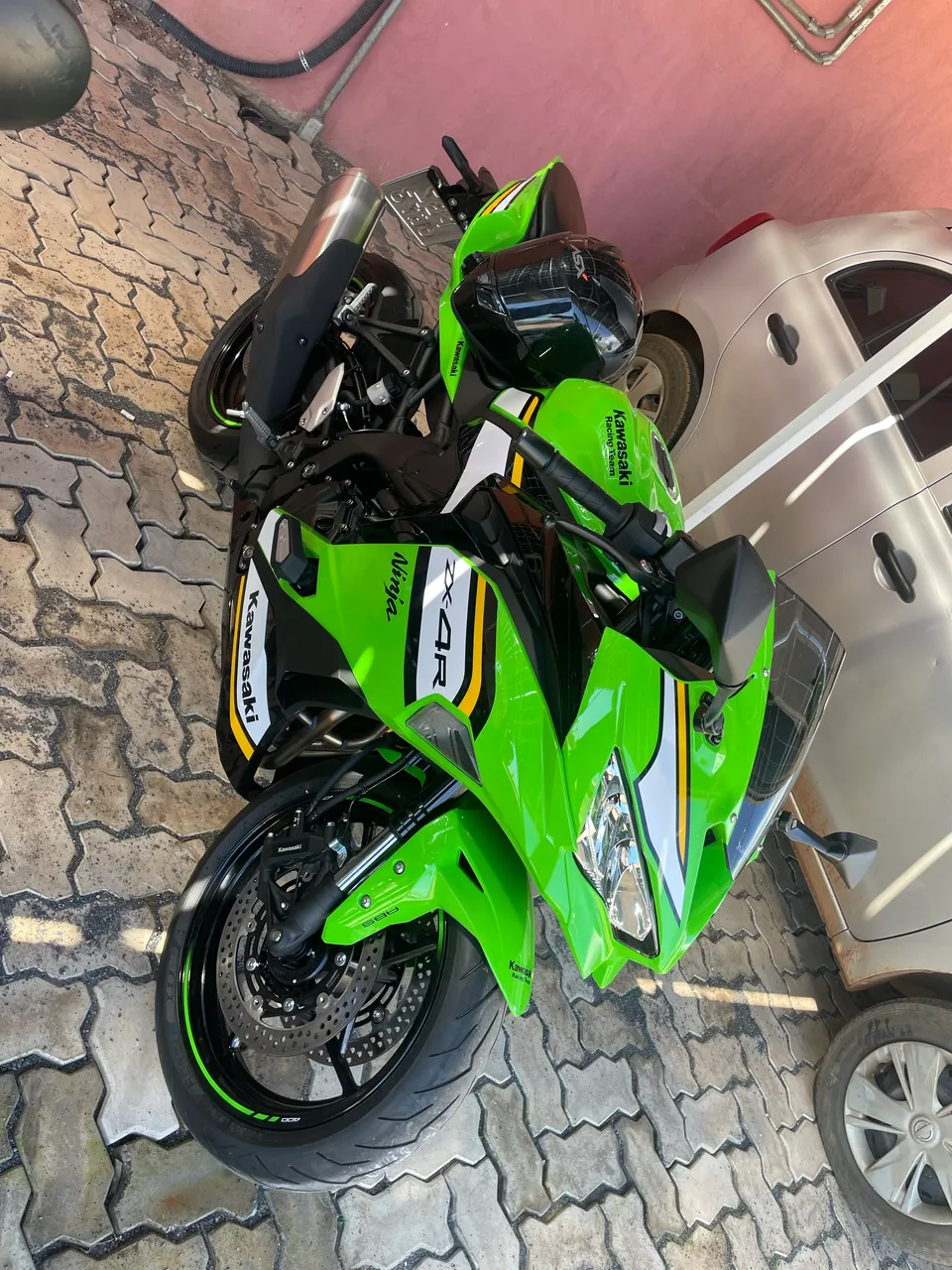 ほほほ Ninja ZX-4R | Kawasaki