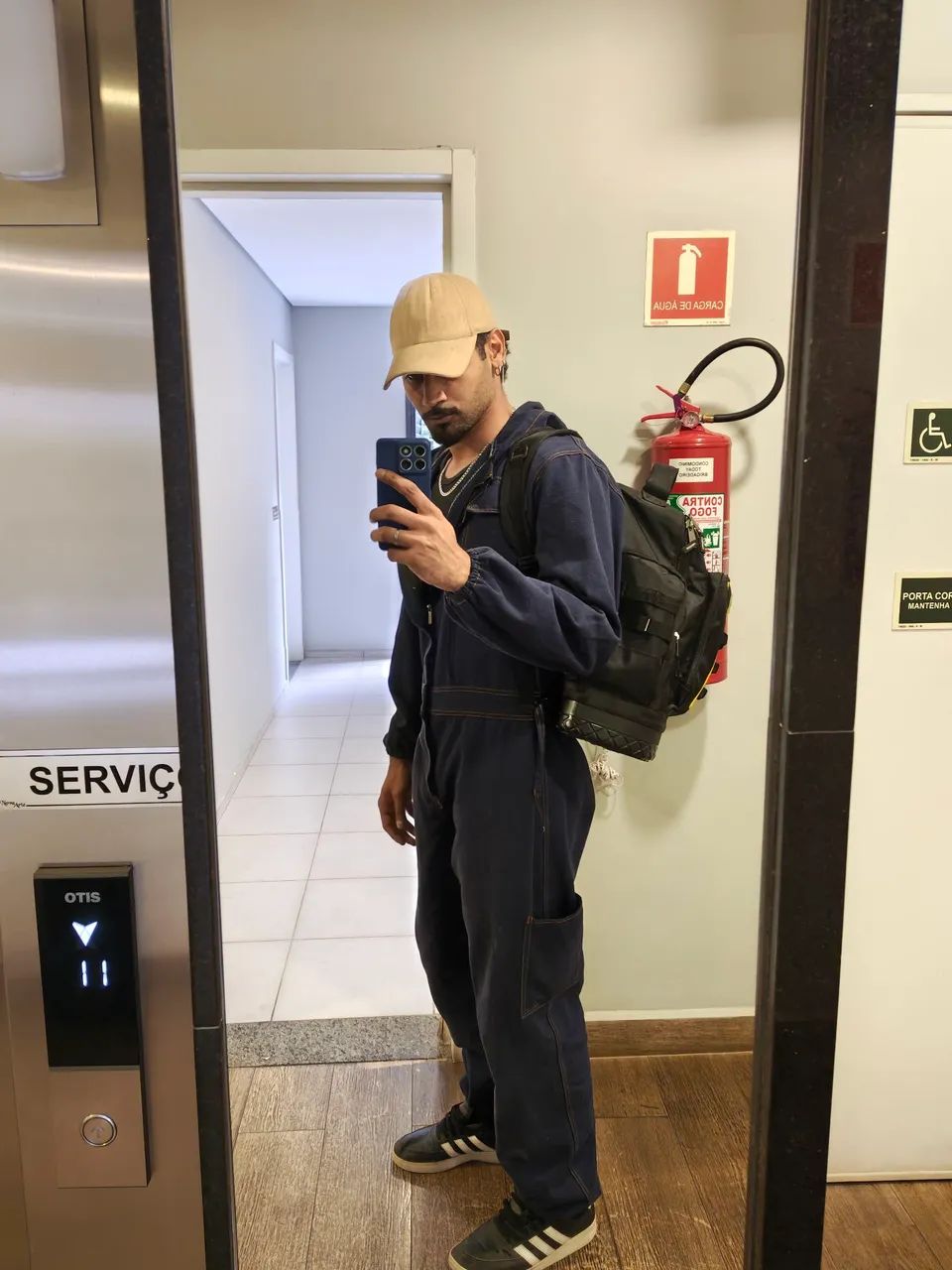 Instalação de fechadura eletronica / Marido de aluguel