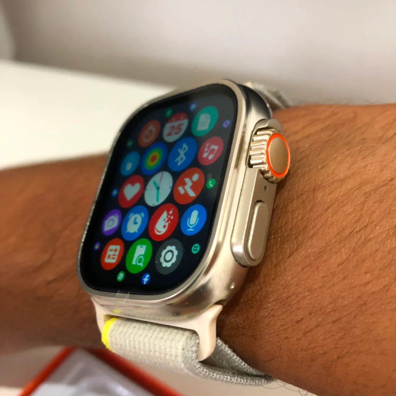 Smartwatch Com 7 Pulseiras e Brinde Novo - Foto 3