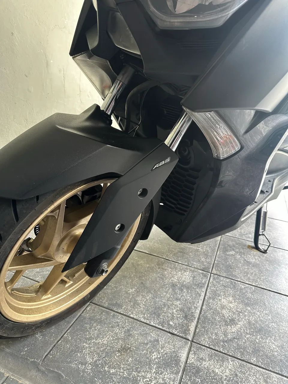 X Max 