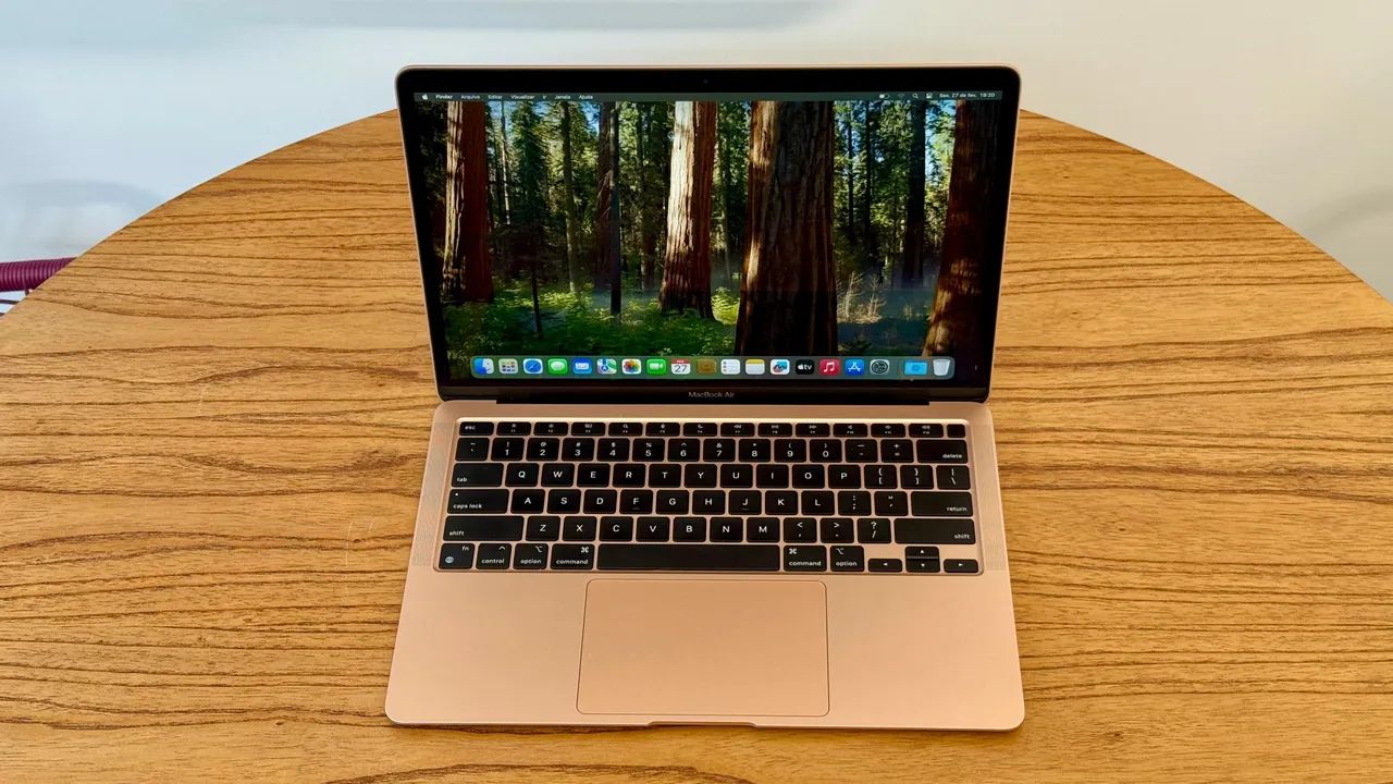 MacBook Air 13 Polegadas M1 8GB 256SSD Dourado - Seminovo