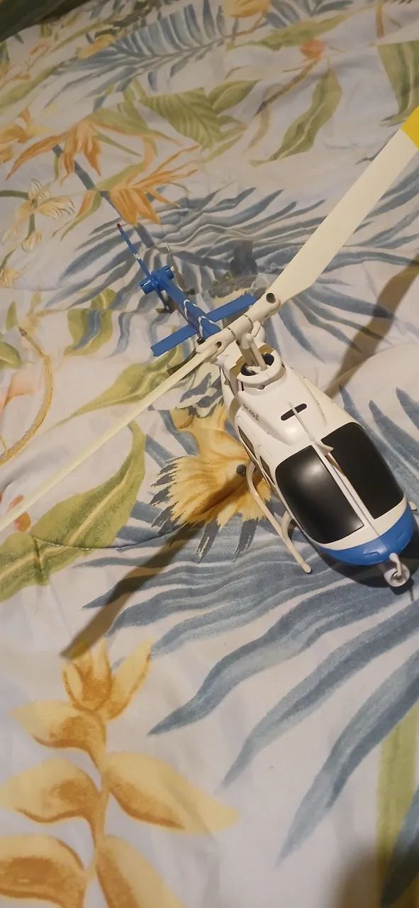 Helicóptero  de controle  - Foto 2