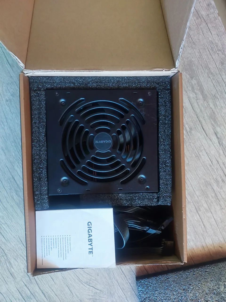 Fonte gigabyte 550W - Foto 3