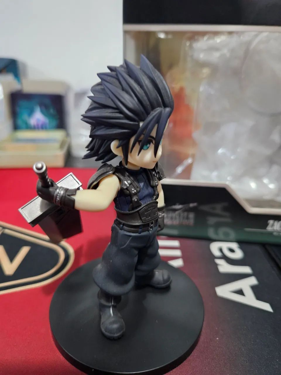 Final Fantasy Action Figure Adorable Arts Zack Fair Original - Foto 5