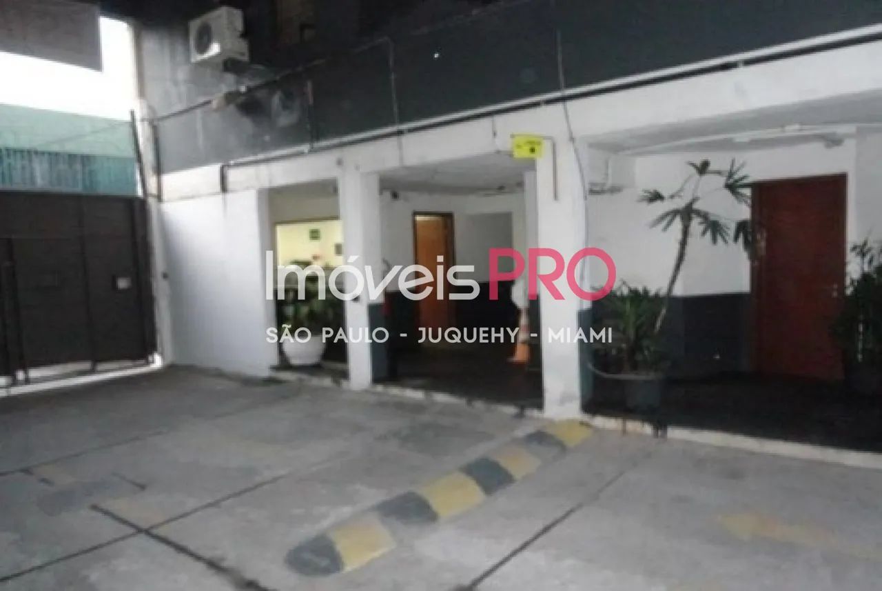 Galpão com 1.295m de construção e 3.035 área aberta. Zoneamento ZM - Foto 2