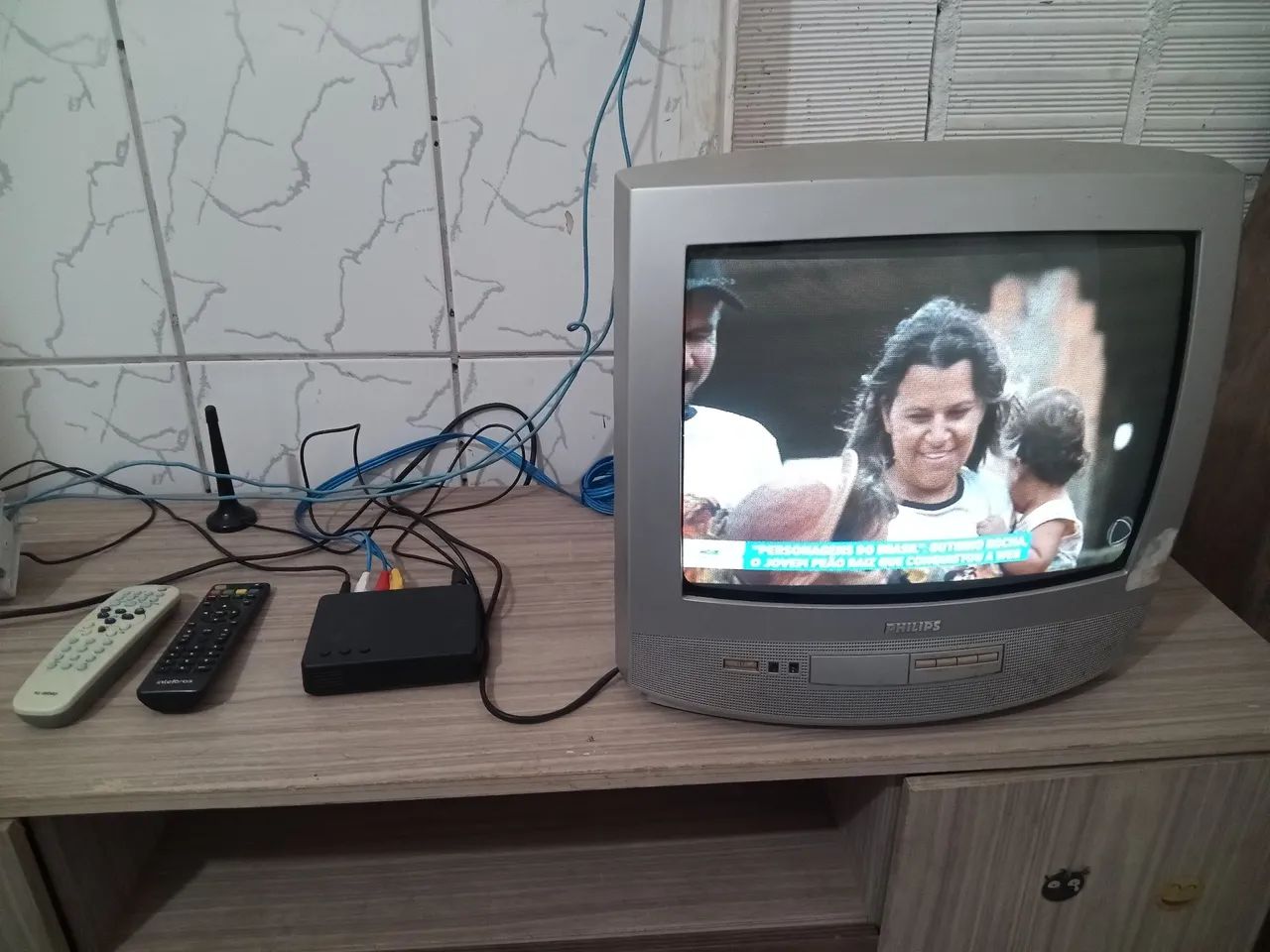 VENDO UMA TV DE TURBO 14 POLEGADAS COM CONVERSO - Foto 2