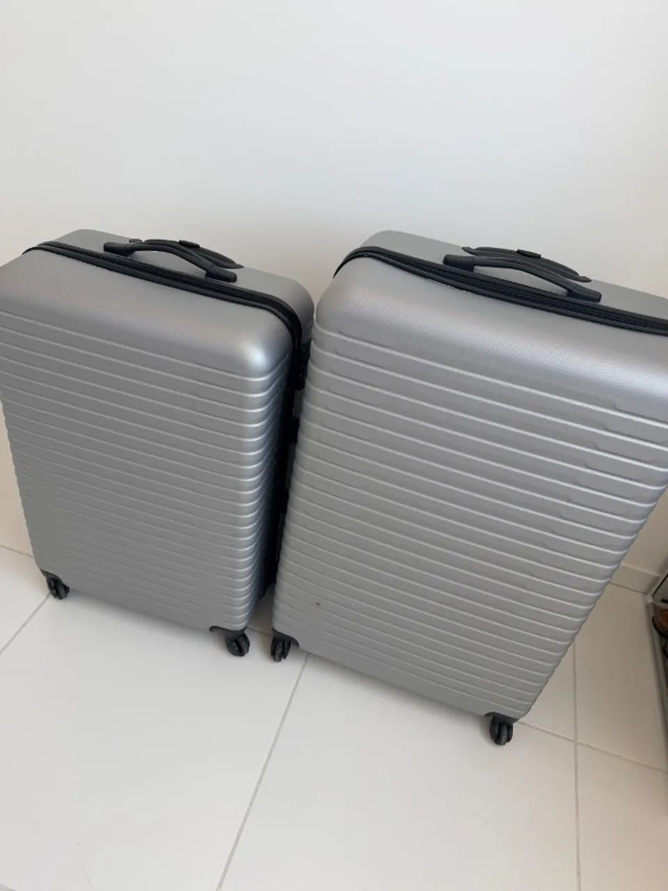  Conjunto Mala para viagem 23kg e 32 kg 