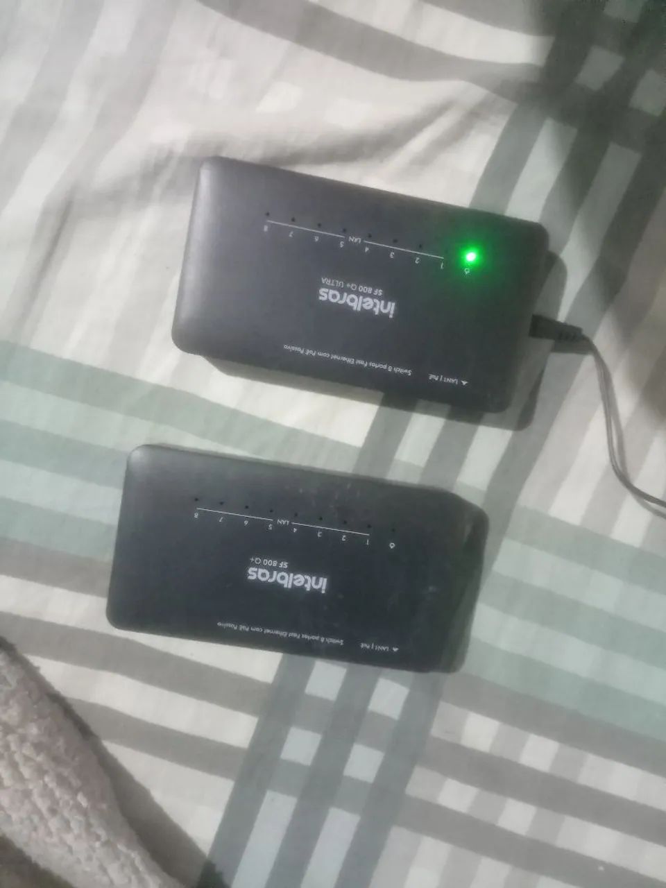 Vendo 2 Switch 8 portas Ethernet fast PoE - Foto 5