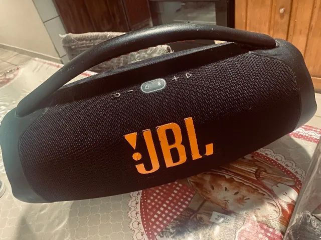 JBL bombox 3