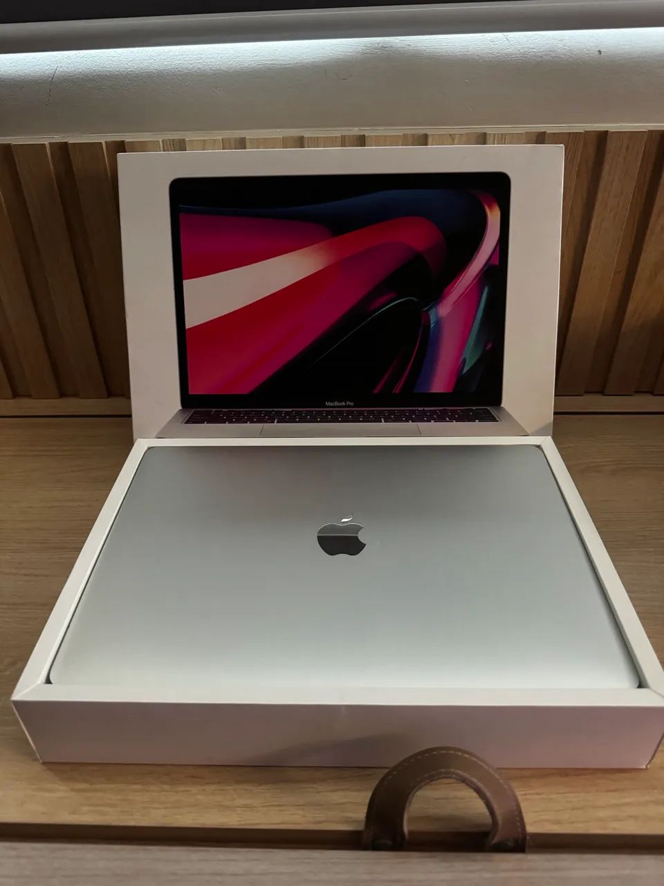 MacBook Pro M2 modelo A2338 com Touchbar muito novo