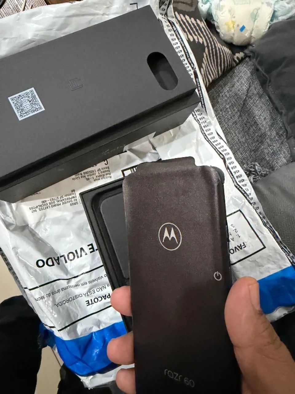 Celular motorola razr60 - Foto 3