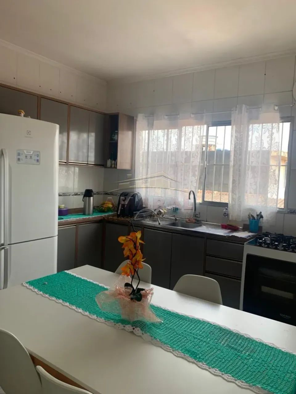 SOBRADO COM TERRENO AMPLO E 2 CASAS VILA HELENA SUZANO S/P