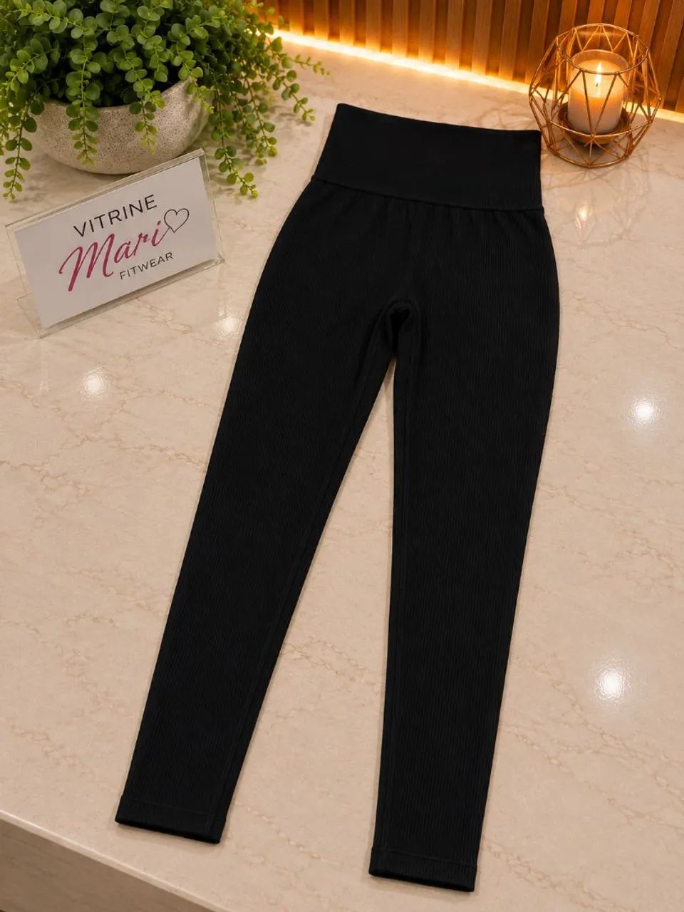 Legging Preta Canelada em Poliamida Premium  - Foto 4