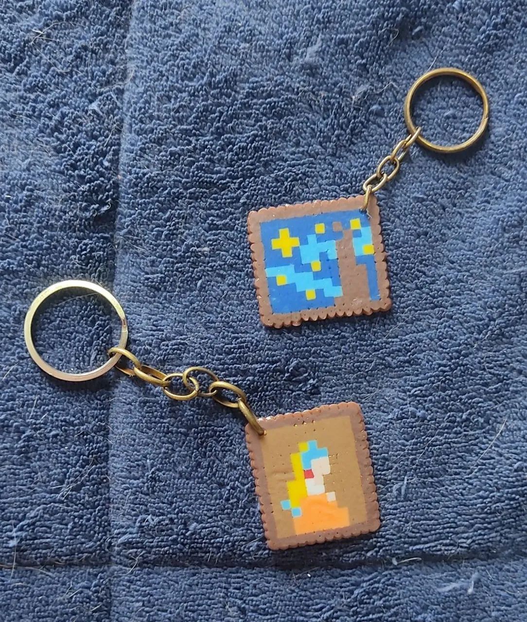 Chaveiros temáticos hama beads  - Foto 2