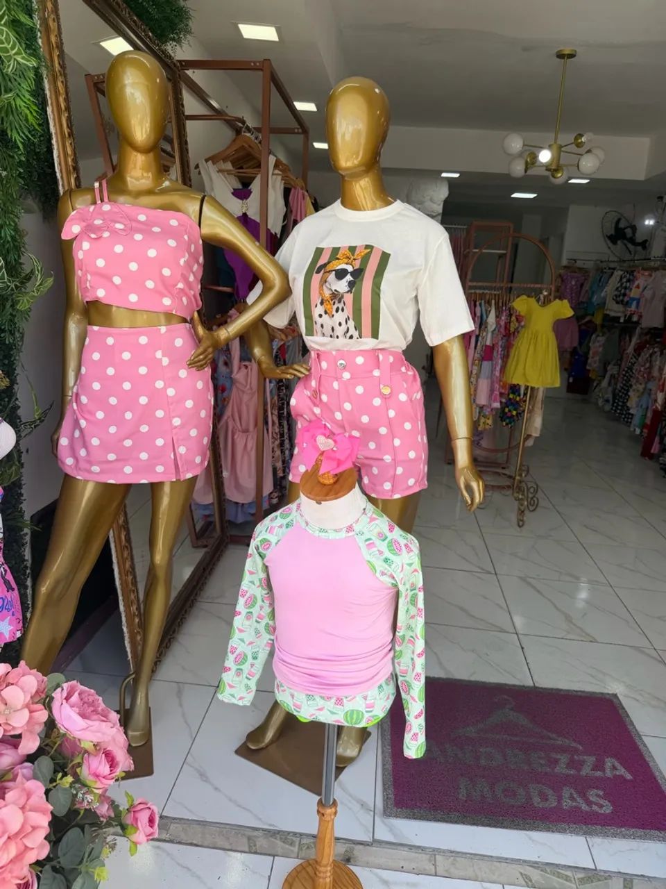 2 manequins fibra dourado