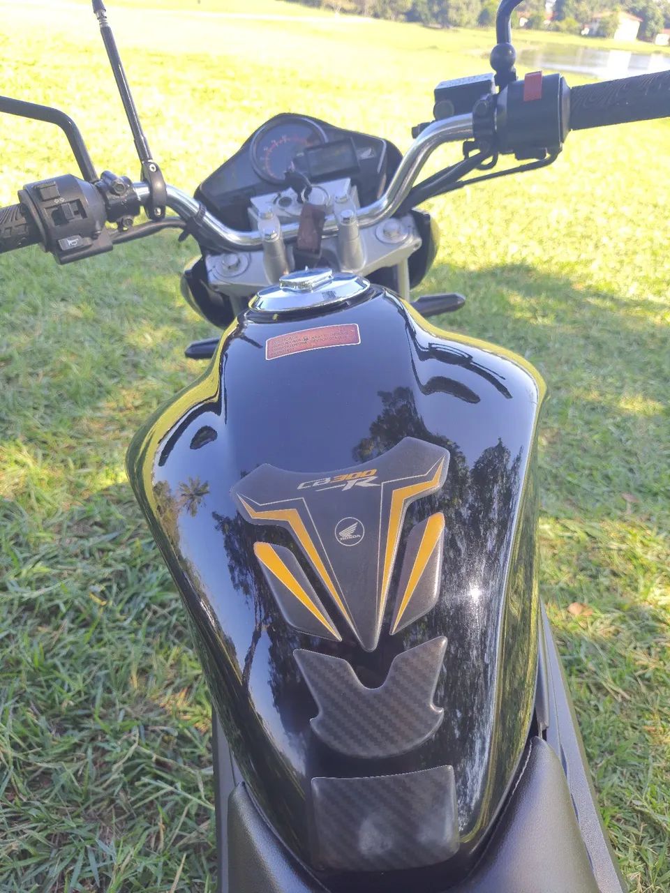 HONDA CB300R - BEM CONSERVADA - Foto 4