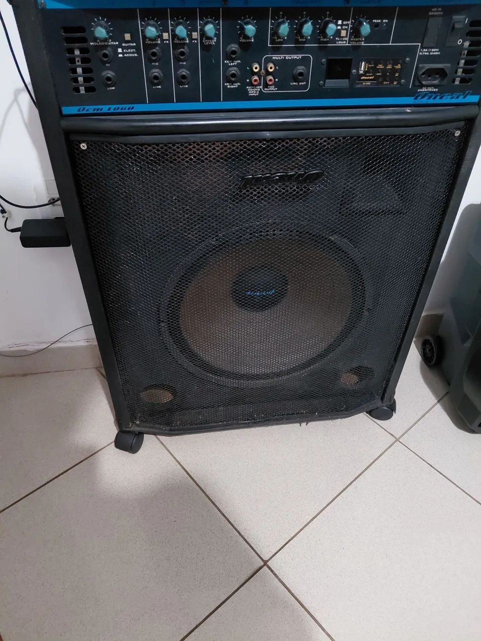 Vende-se cx de som