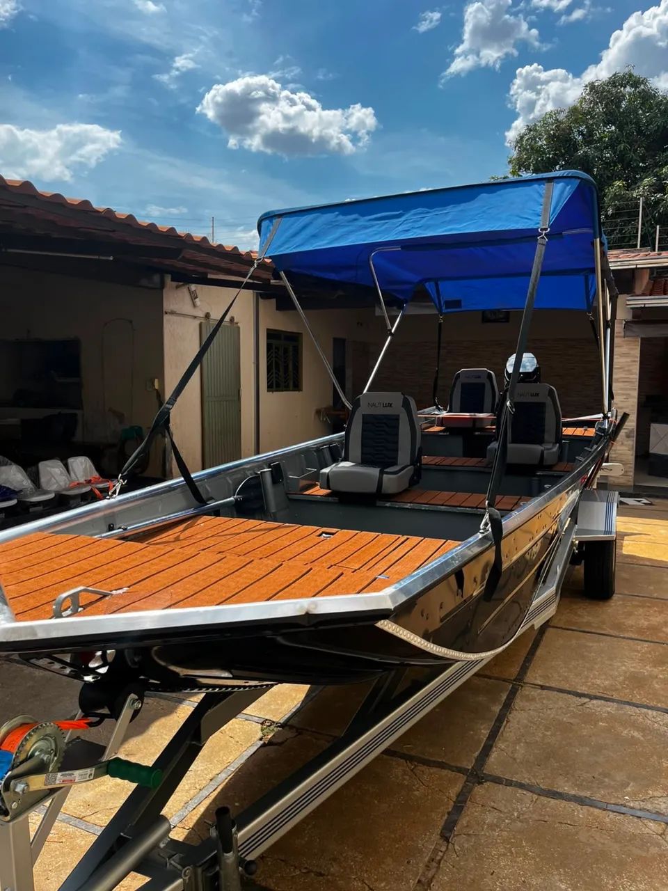 Canoa top 5,50 1,70 de boca praticamente sem uso - Foto 2