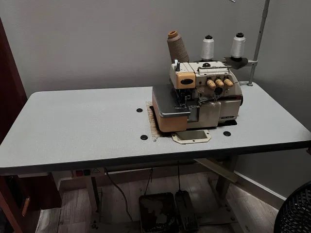 Overlock Yamata Industrial 3 fios - Foto 4