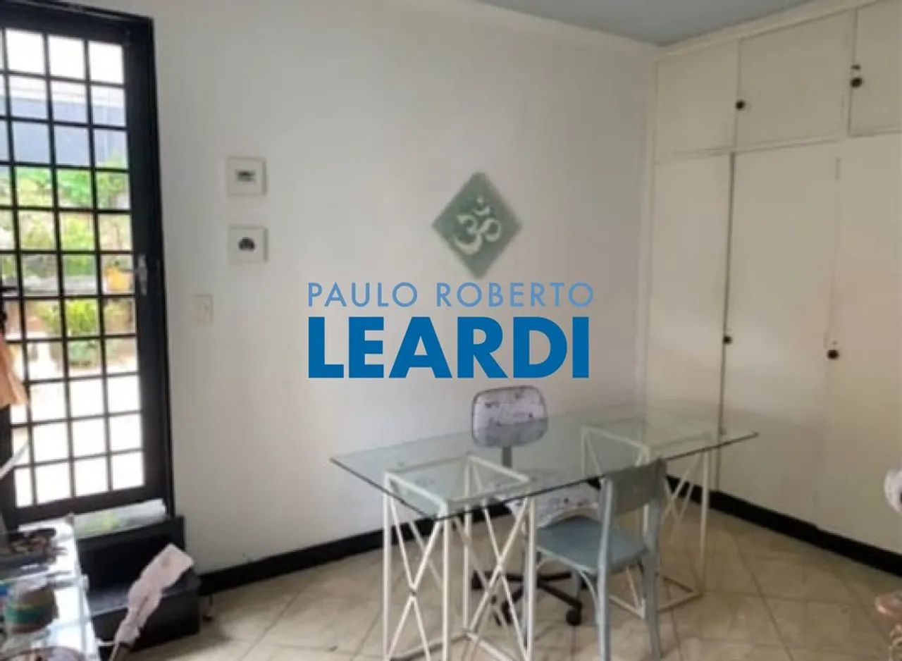 CASA ASSOBRADADA - POMPEIA - SP