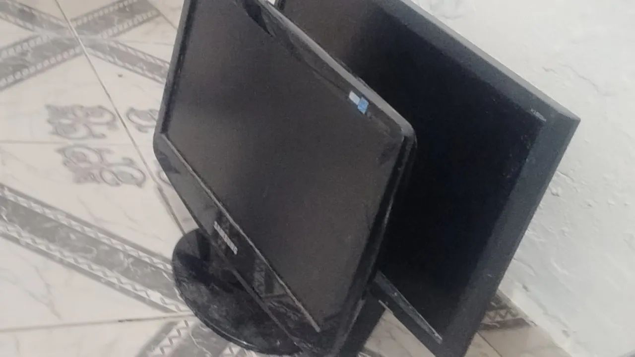 2 monitores para consertar 