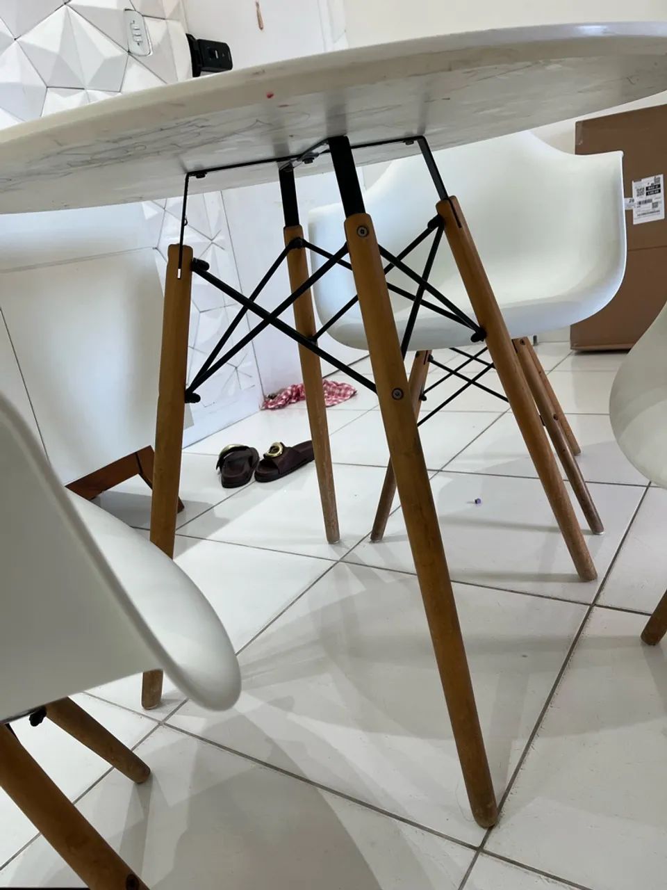 Conjunto de mesa com 3 cadeiras  - Foto 3