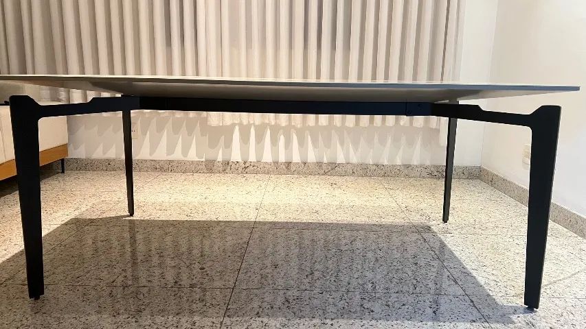 Mesa de jantar prima linea com 6 cadeiras  - Foto 3