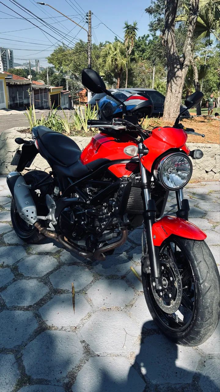 Suzuki SV650 