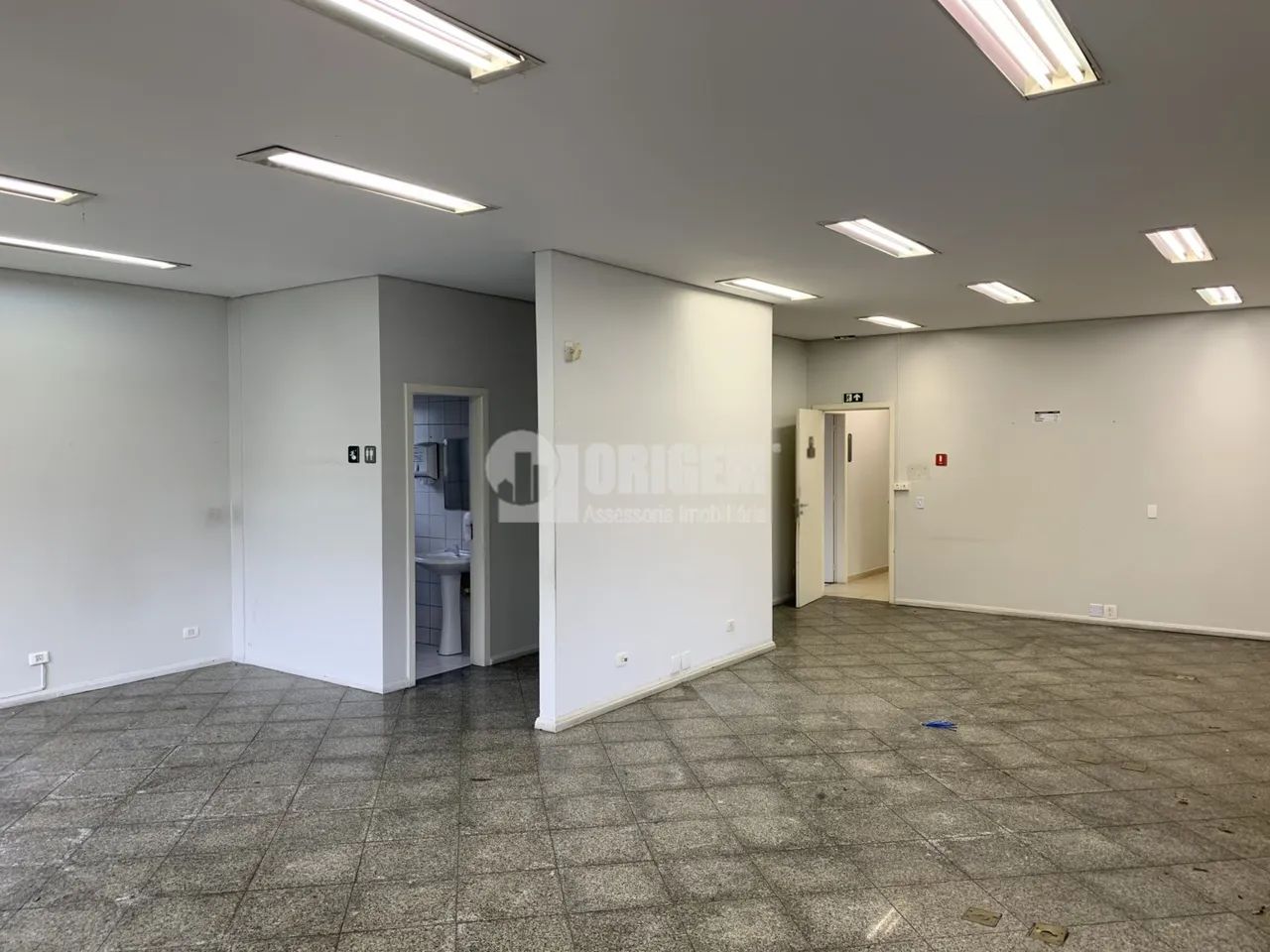 3.560m2 de terreno e 728,00m2 de área construída. - Foto 8