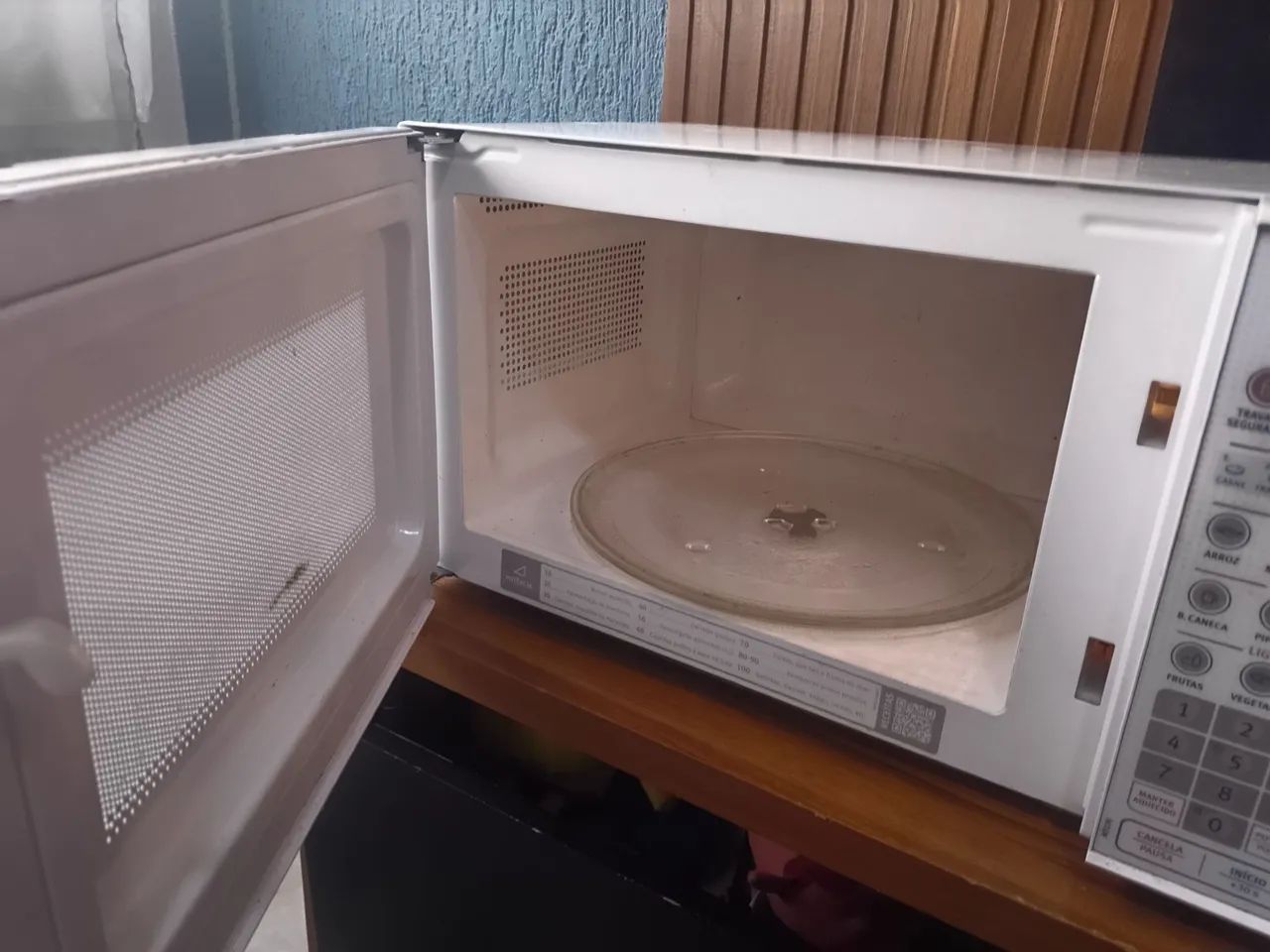 Microondas Eletrolux 25 litros  - Foto 4