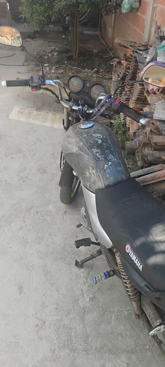 YBR 125 E 2006 - Foto 4