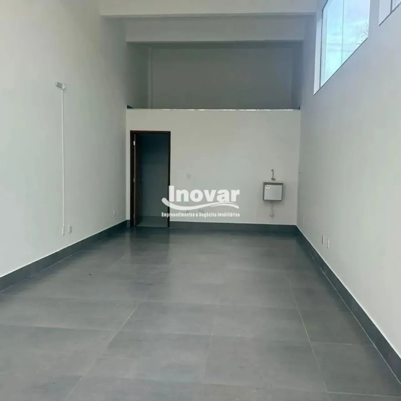 Excelente loja com aproximadamente 45m², sem taxa de condominio, a 50 metros do Colégio Ma - Foto 3