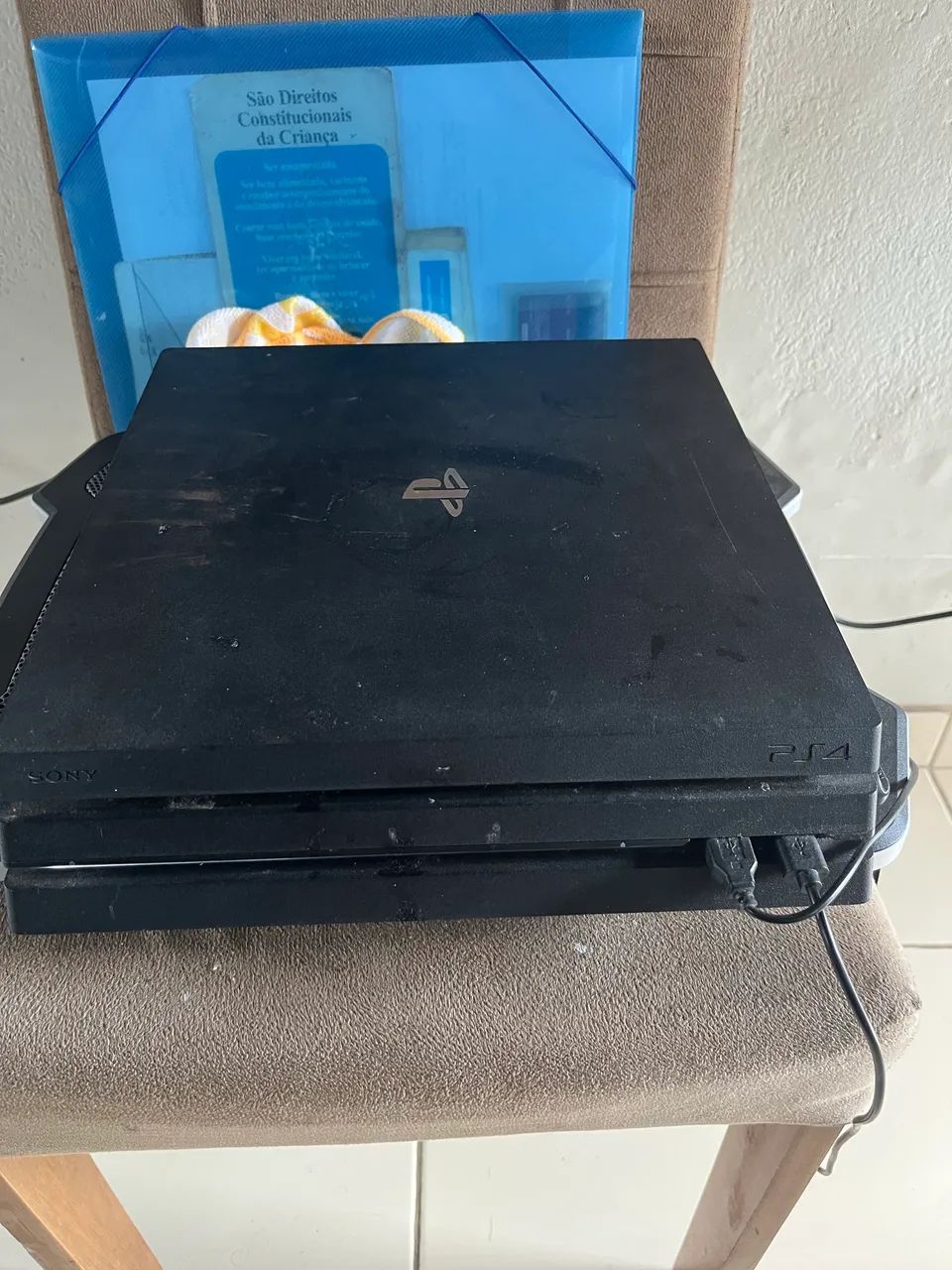 Ps4 Pro de 1 Tb 1600 RS - Foto 3