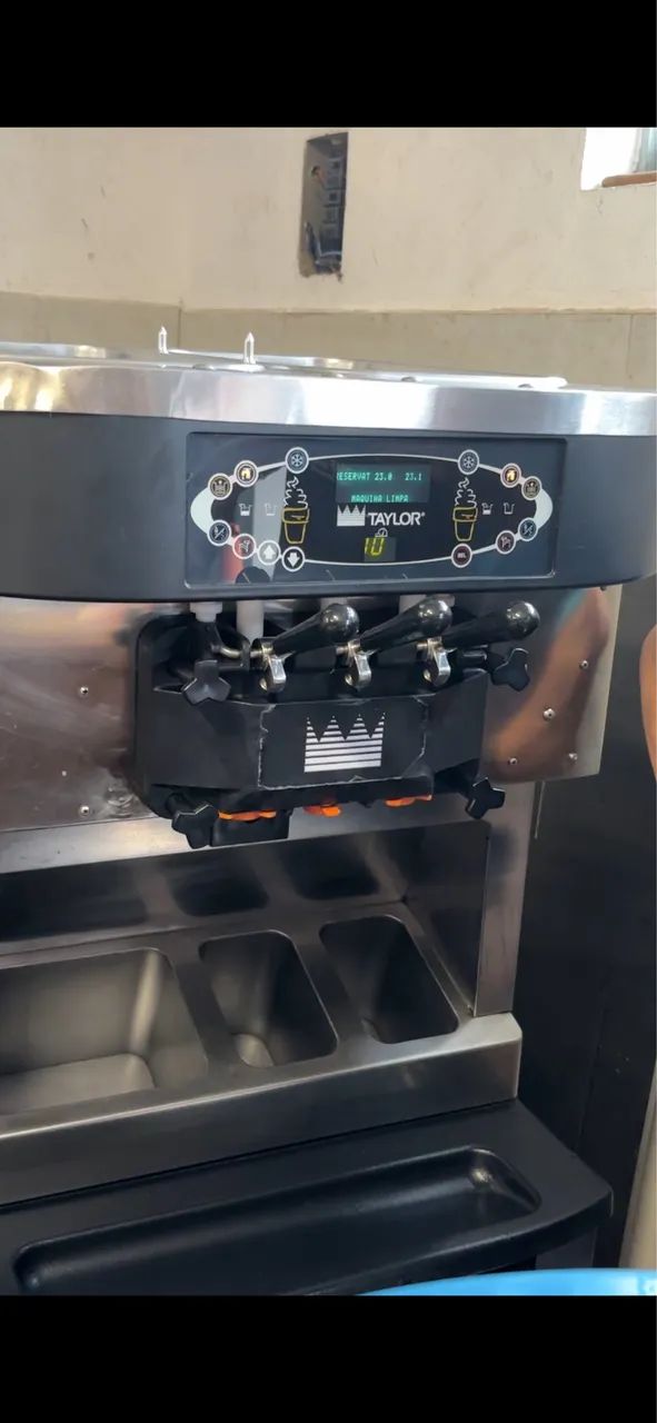 Máquina de sorvete Taylor 