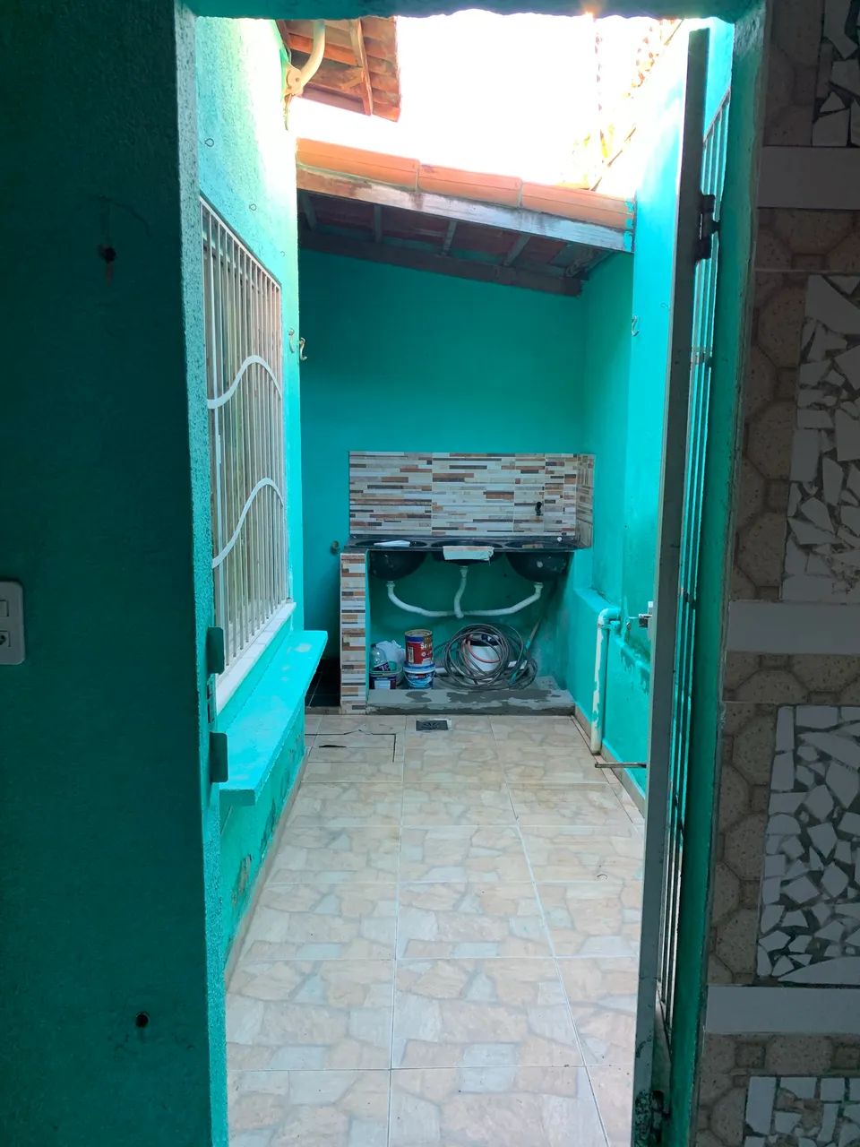 Casa com piscina pronta pra morar no centro de Extremoz  - Foto 4