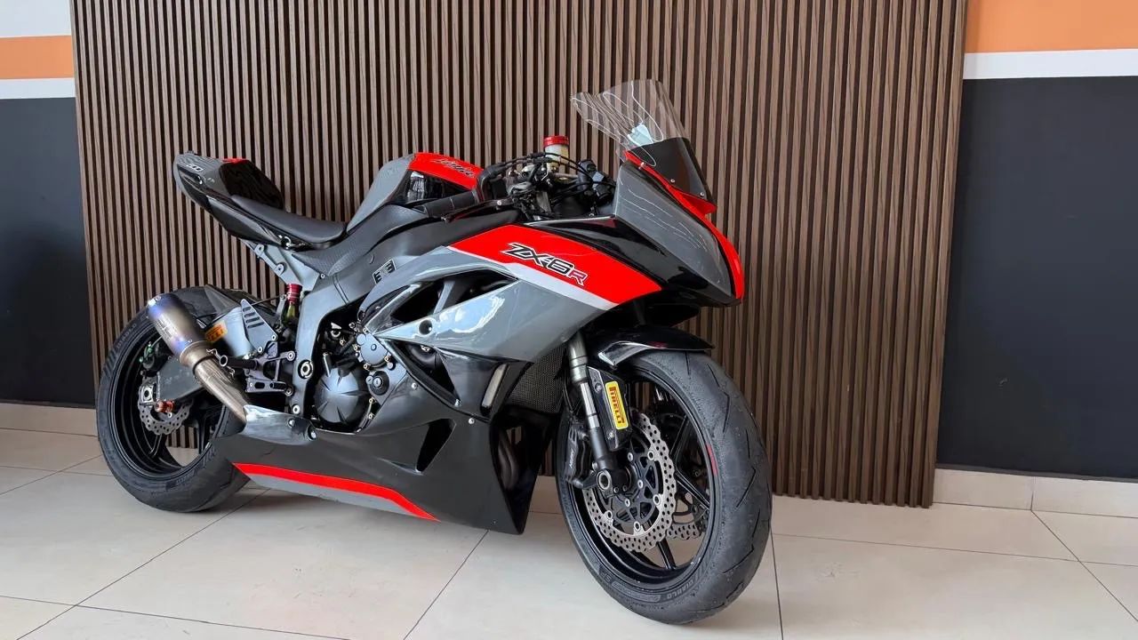 6人がけ　
白い机　※お値段交渉OKです！ Kawasaki Zx-6r 636cc 2025 - 1492641825 | OLX