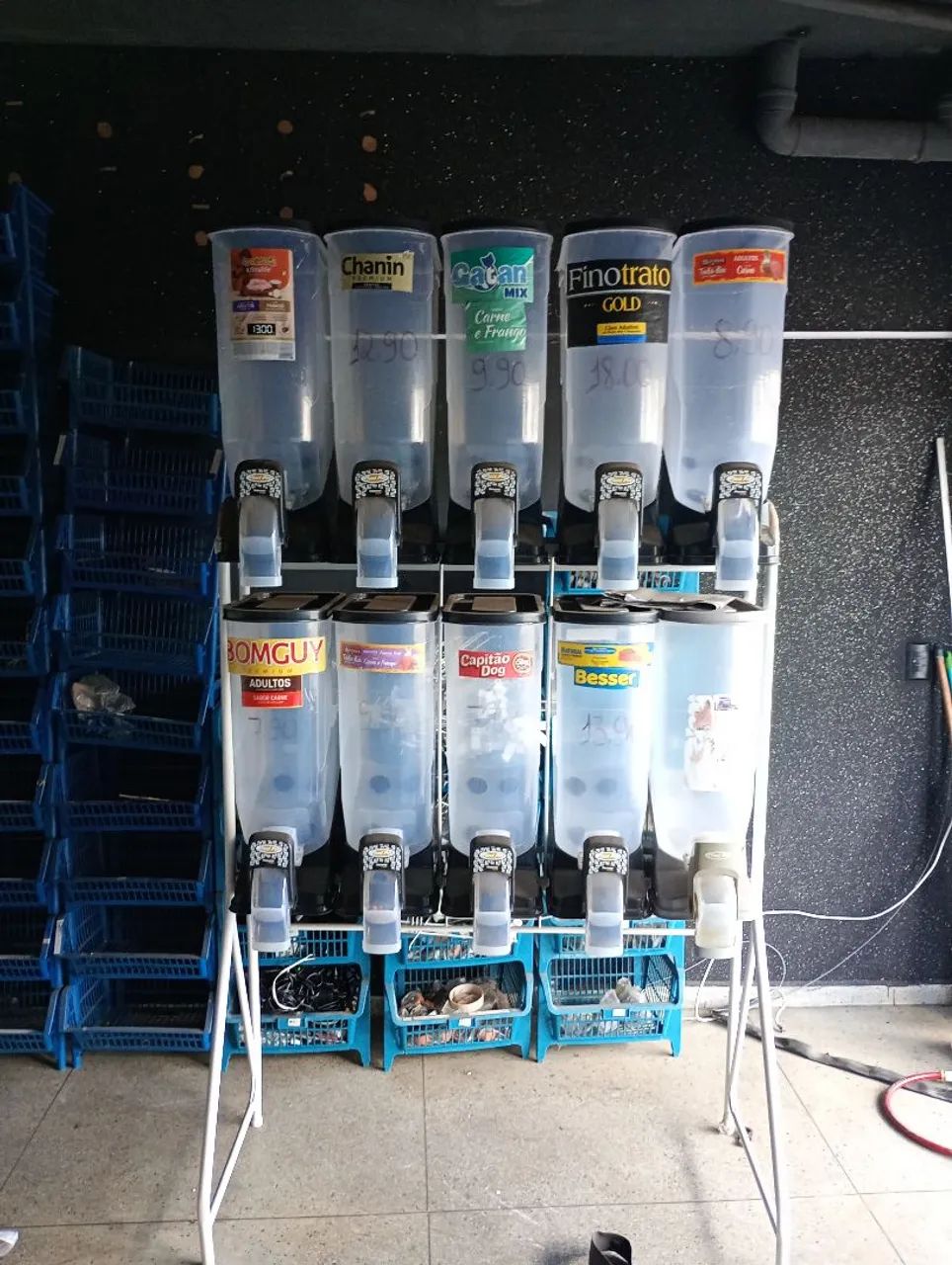 Dispenser expositor de ração 