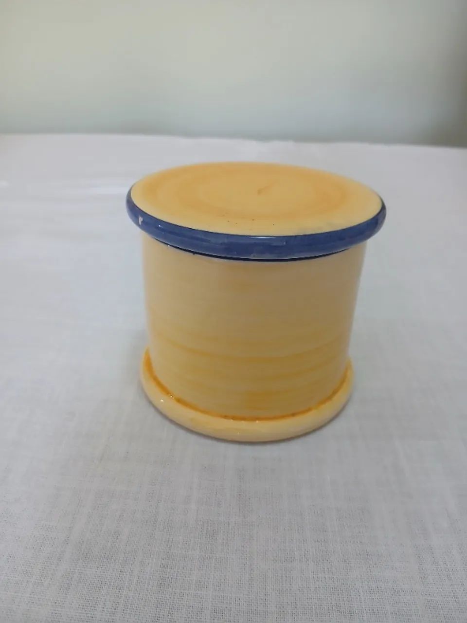 Desapego da Dri Stelling - Pote com tampa, cerâmica Luiz Salvador