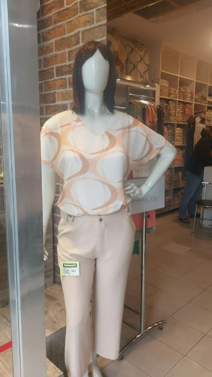 8 Oito Manequins com Cabelo Perfeita - Foto 2