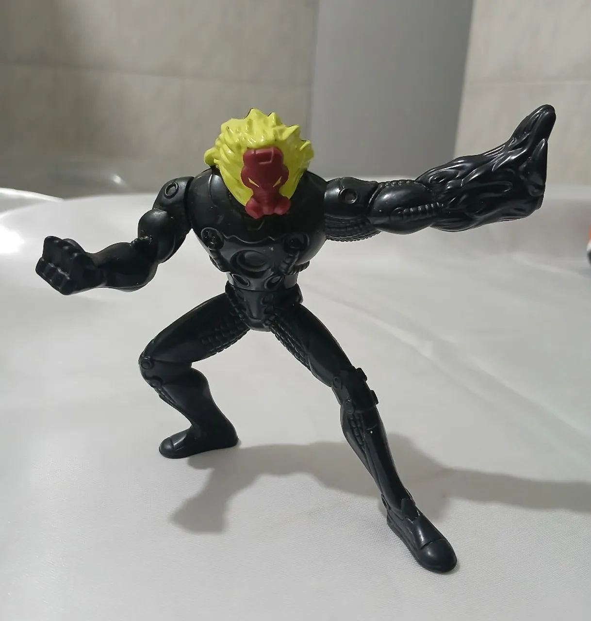 Boneco Max Steel Toxzon usado