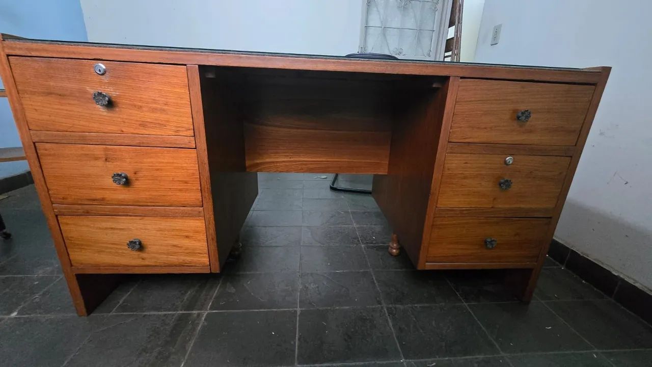 Mesa para escritorio estilo vintage