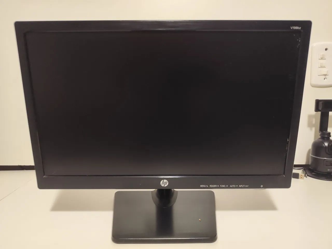HP 19m37D-B / HP V196bz G2