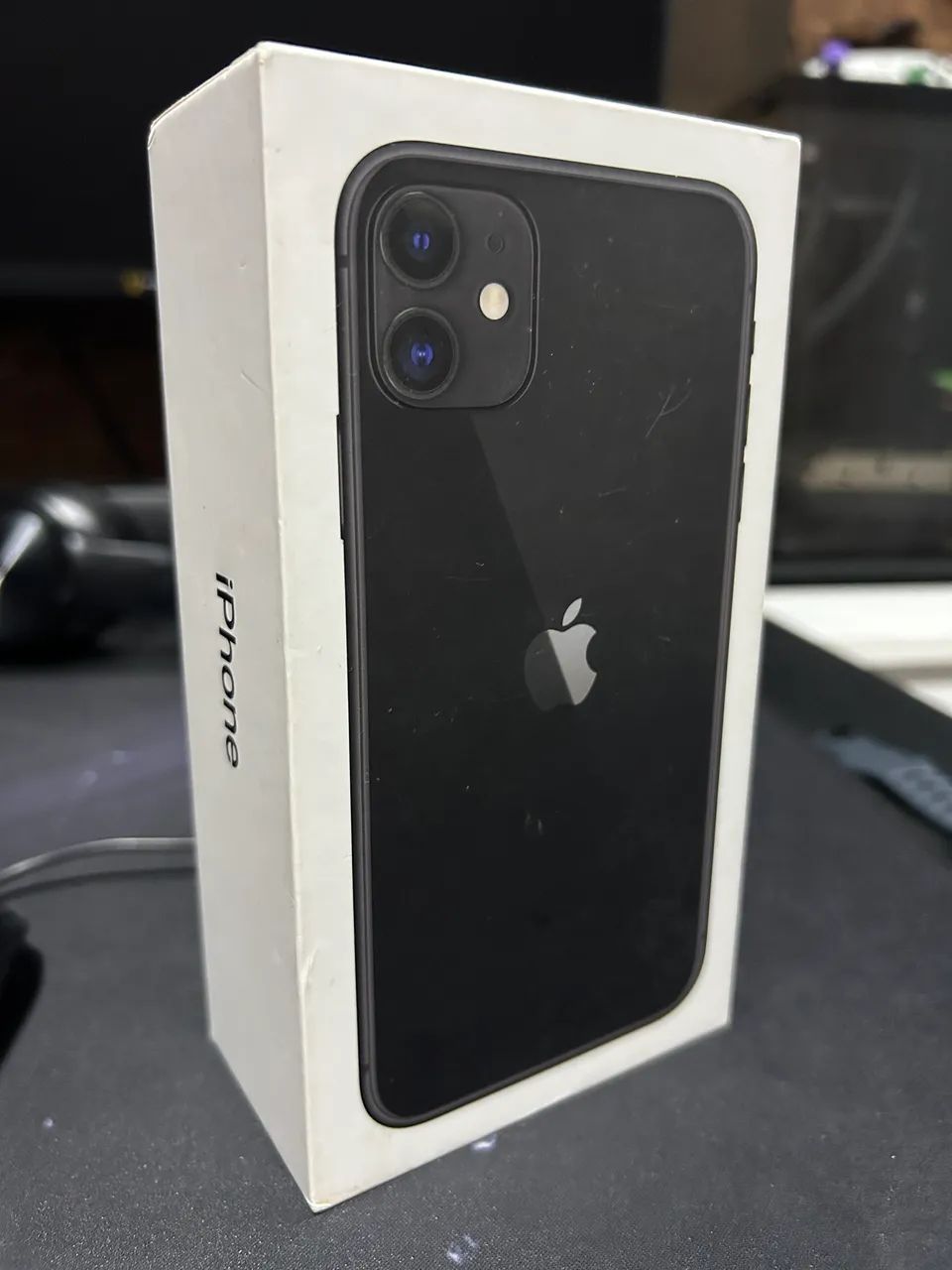 iPhone 11 - Original seminovo 